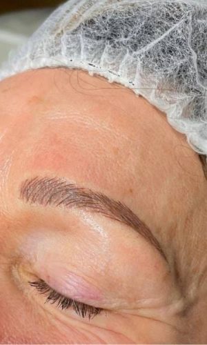 100% natural looking eyebrow microblading in reading with Berkshire microblading